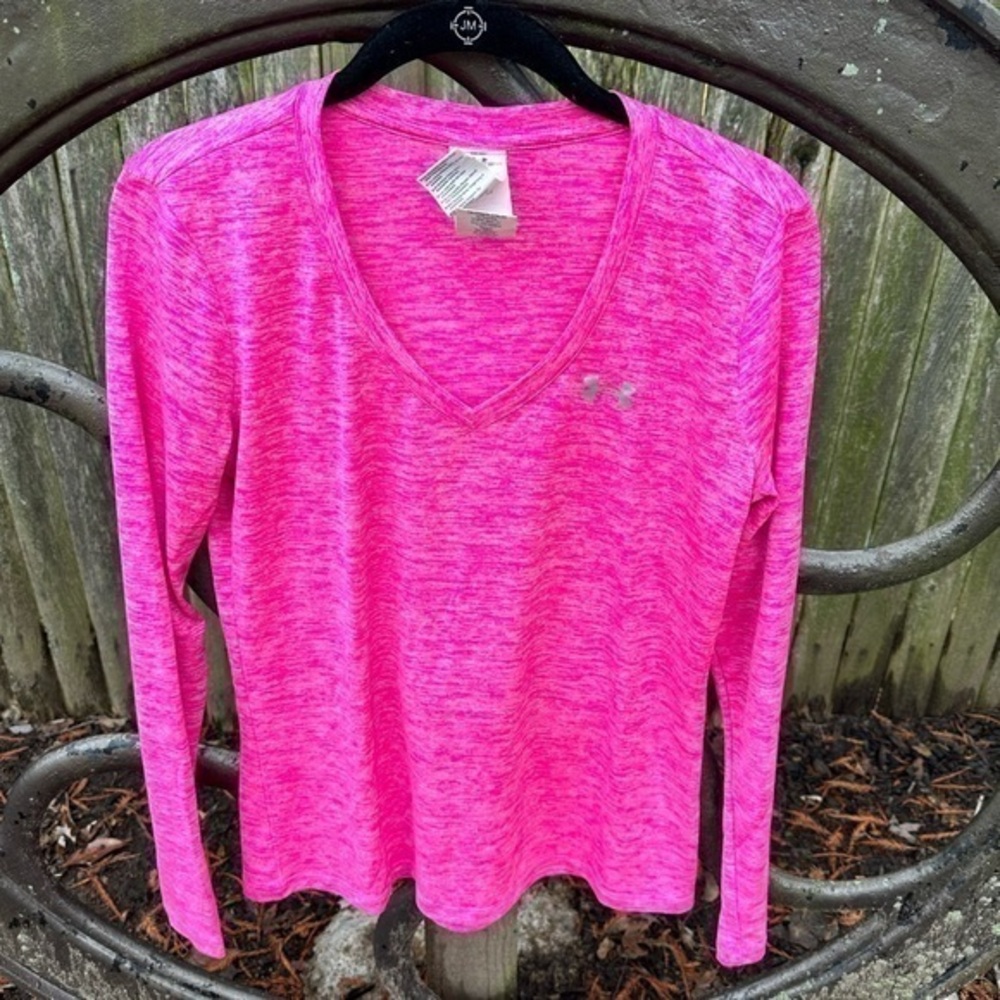 Under Armour Women's HeatGear Pink‎ V-Neck Long Sleeve Top (Small)